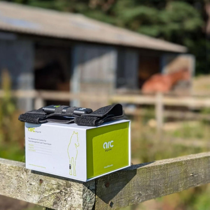 ArcEquine Complete Kit - Microcurrent Therapy Device Equine - Therapeutic English Riding Supply