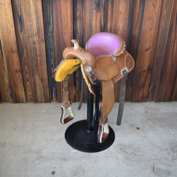 Used Saddle Bar Stool Swivels 360 Sale Barn Teskeys