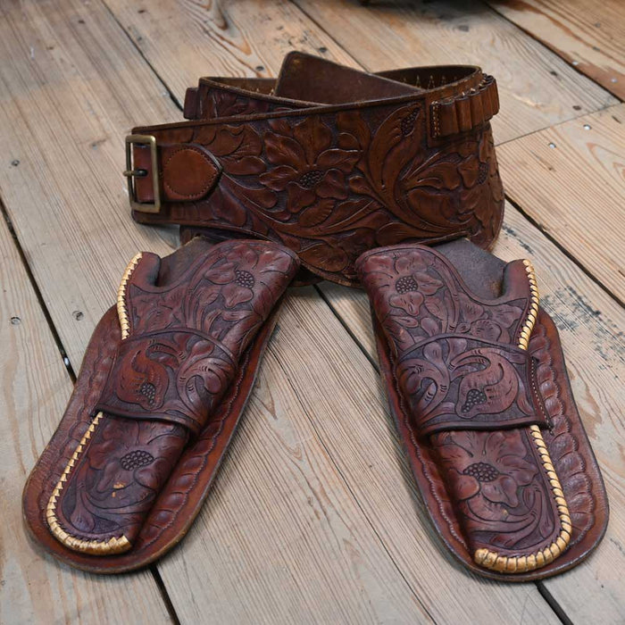 Double Gun and Ammo Holster Belt Collectibles MISC