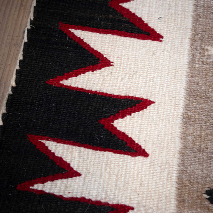 Vintage Navajo "Eye Dazzler" Rug Collectibles MISC