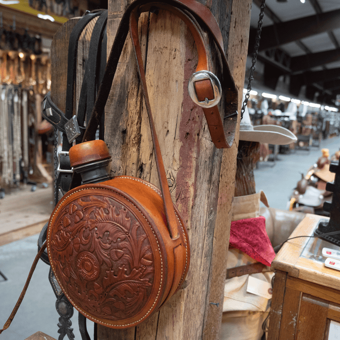 Bob Moline Oxbow Saddlery Leather Artist Tooled Canteen