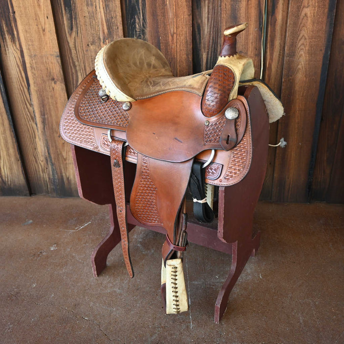 15" USED DAKOTA TEAM ROPING SADDLE Saddles - Used Dakota Saddlery