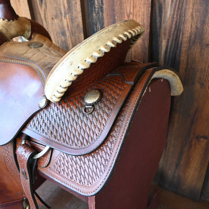 15" USED DAKOTA TEAM ROPING SADDLE Saddles - Used Dakota Saddlery