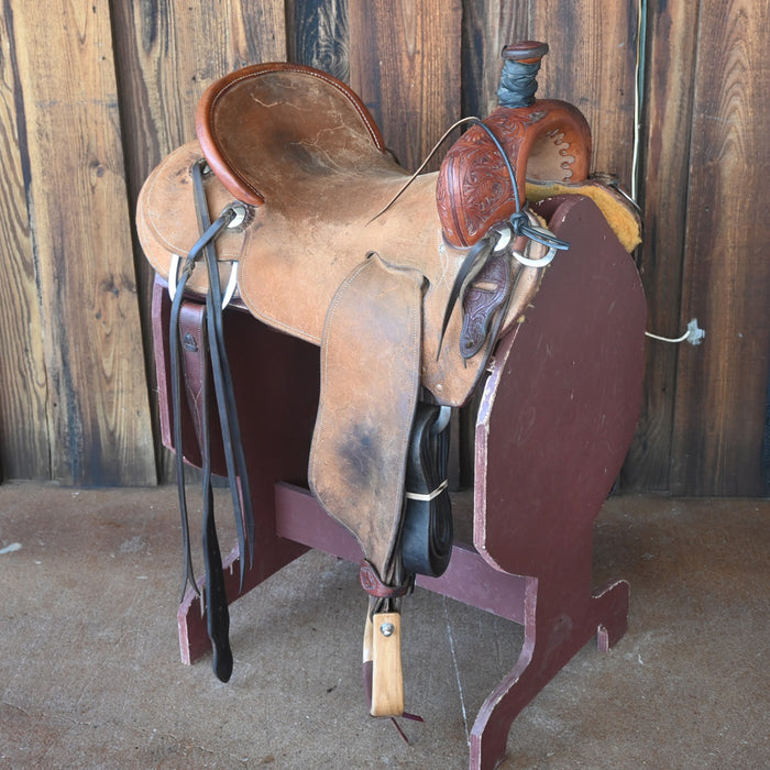 17" USED FARRIS RANCH CUTTER SADDLE Saddles - Used Payton Farris