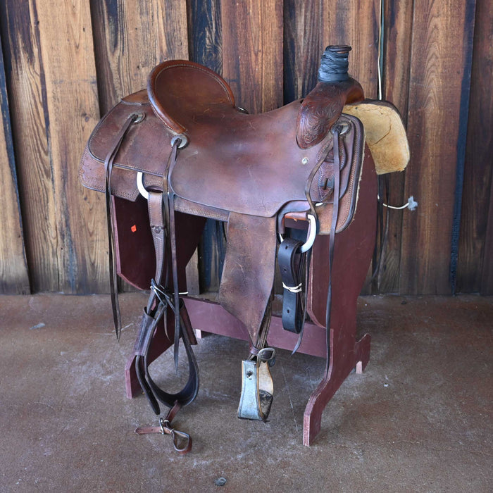 17" USED LUKE LANE RANCH CUTTER SADDLE