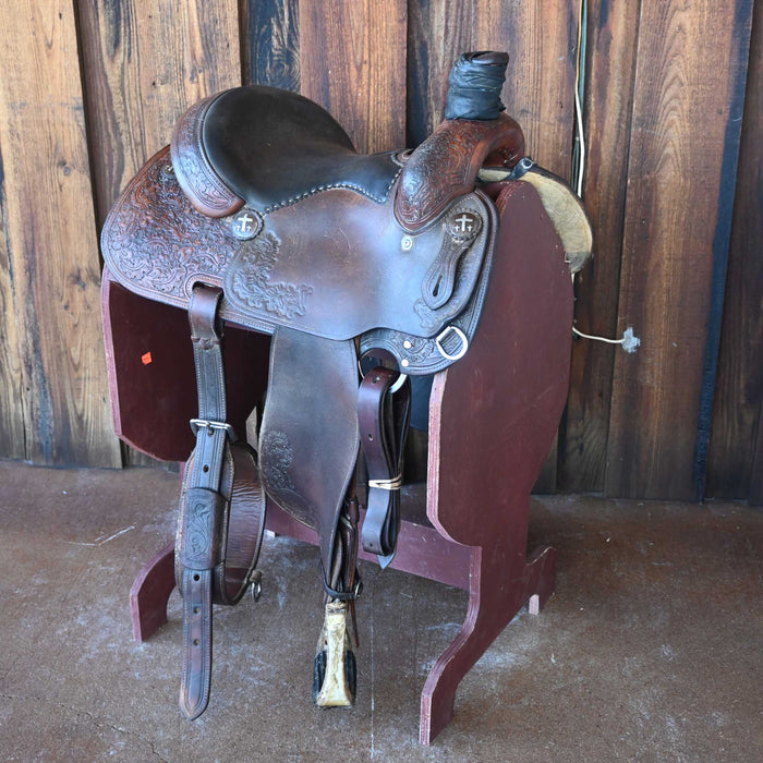 13.5" USED TROPHY TACK TEAM ROPING SADDLE