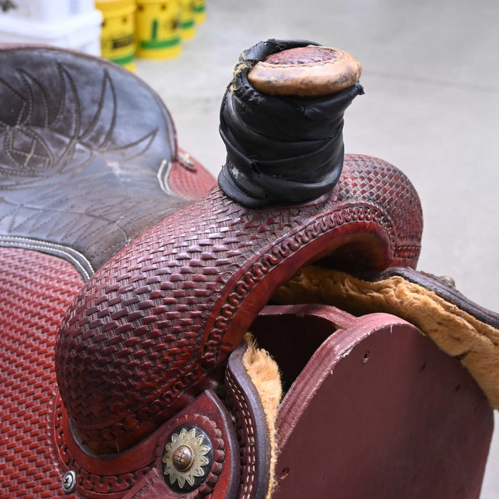 15.5" USED CORRIENTE TEAM ROPING SADDLE