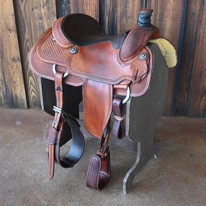 15.5" USED RYON'S CALF ROPING SADDLE Saddles - Used Ryons