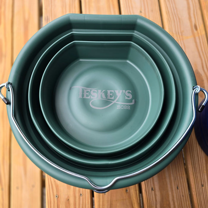 Boss Bucket - Collapsible Bucket Barn - Buckets & Hangers Boss Equine Products