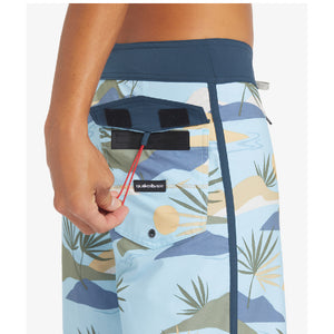 Quiksilver Surfsilk Scallop 19" Boardshorts MEN - Clothing - Surf & Swimwear QUIKSILVER