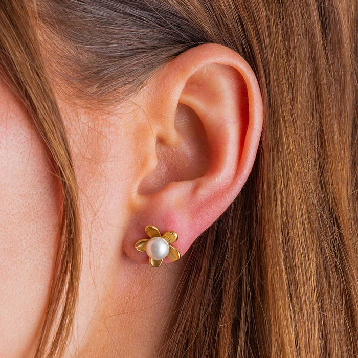 Kali Pearl Stud Earrings