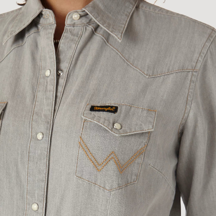 Wrangler Women's Pearl Snap Shirt WOMEN - Clothing - Tops - Long Sleeved Wrangler