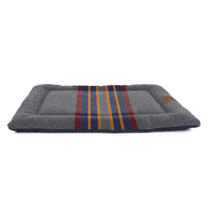 Pendleton Berber Lake Comfort Cushion
