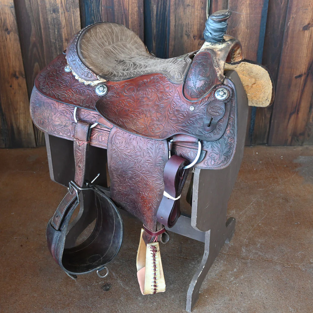 Is the 16" USED BILLY COOK ROPING SADDLE sound? Is it usable?