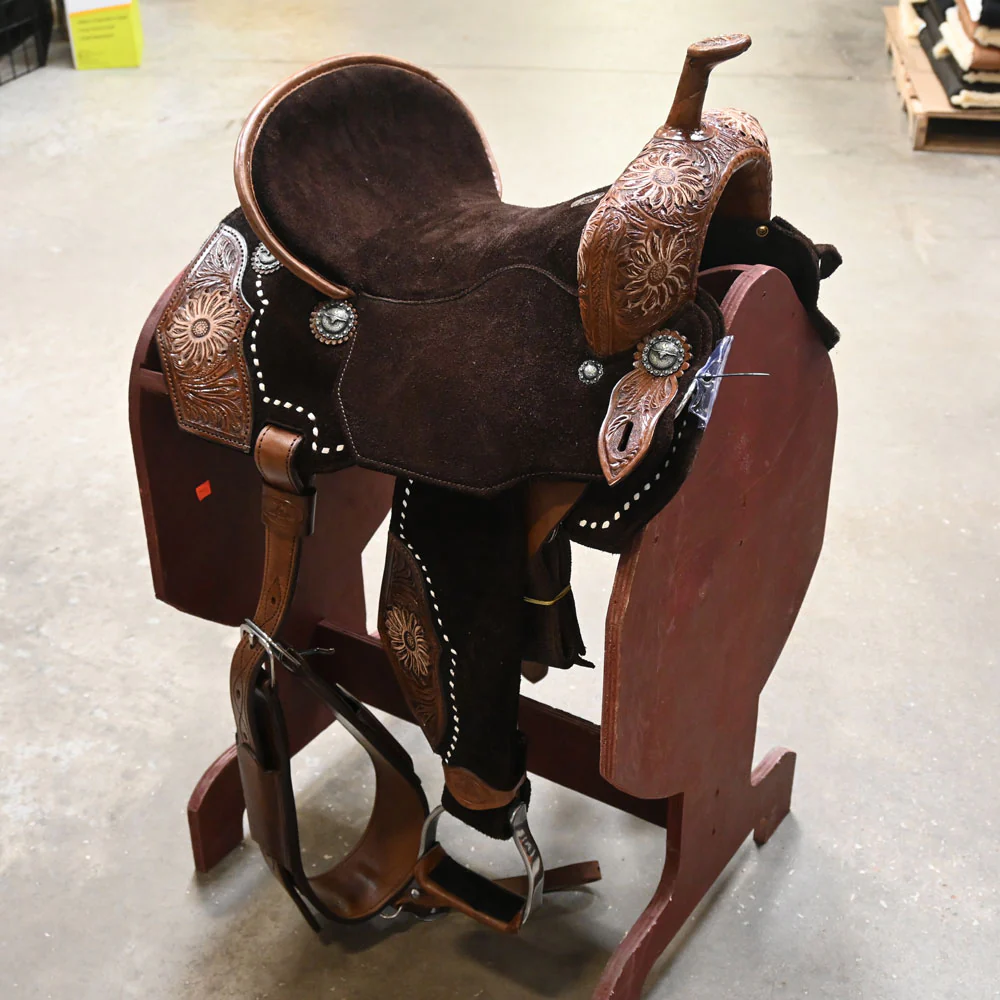What is the gullet width of the 14.5" SEVEN NEOPRENE BARREL SADDLE?