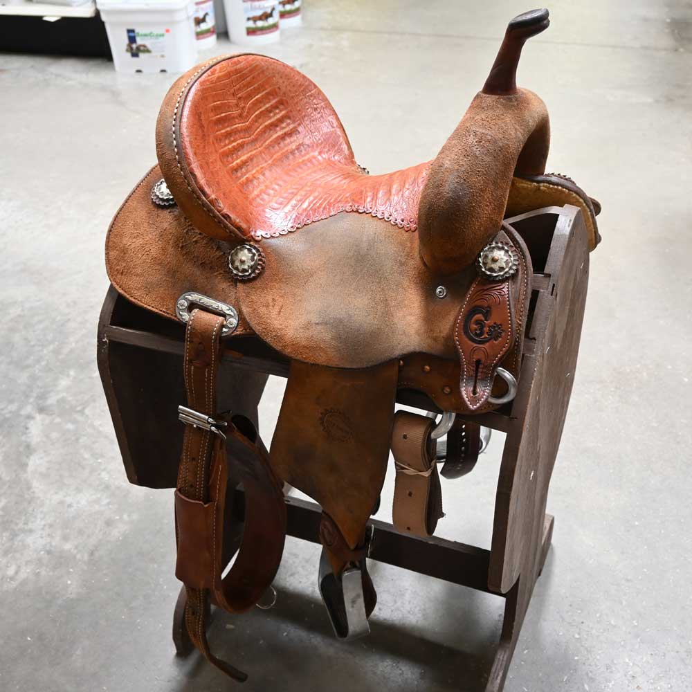 What size is the gullet on this 13.5" USED JEFF SMITH C3 BARREL SADDLE?
