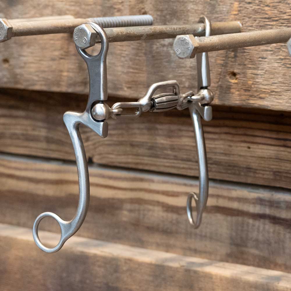 Does this Kerry Kelley 7 Santo Ported Chain w/ Roller Bit help a barrel horse with good turns help to keep its front end elevated?