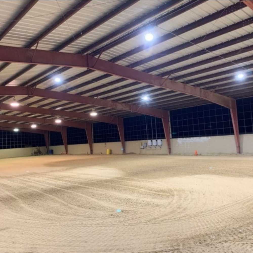 Does the Ranch Hand 500W Indoor Solar Lighting System feature motion sensors?