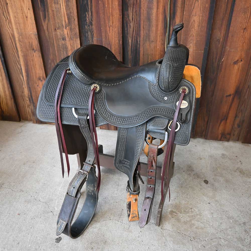 Can I get close up of seat on this 16.5" USED JEFF SMITH BUSTER WELCH COWBOY COLLECTION CUTTING SADDLE?