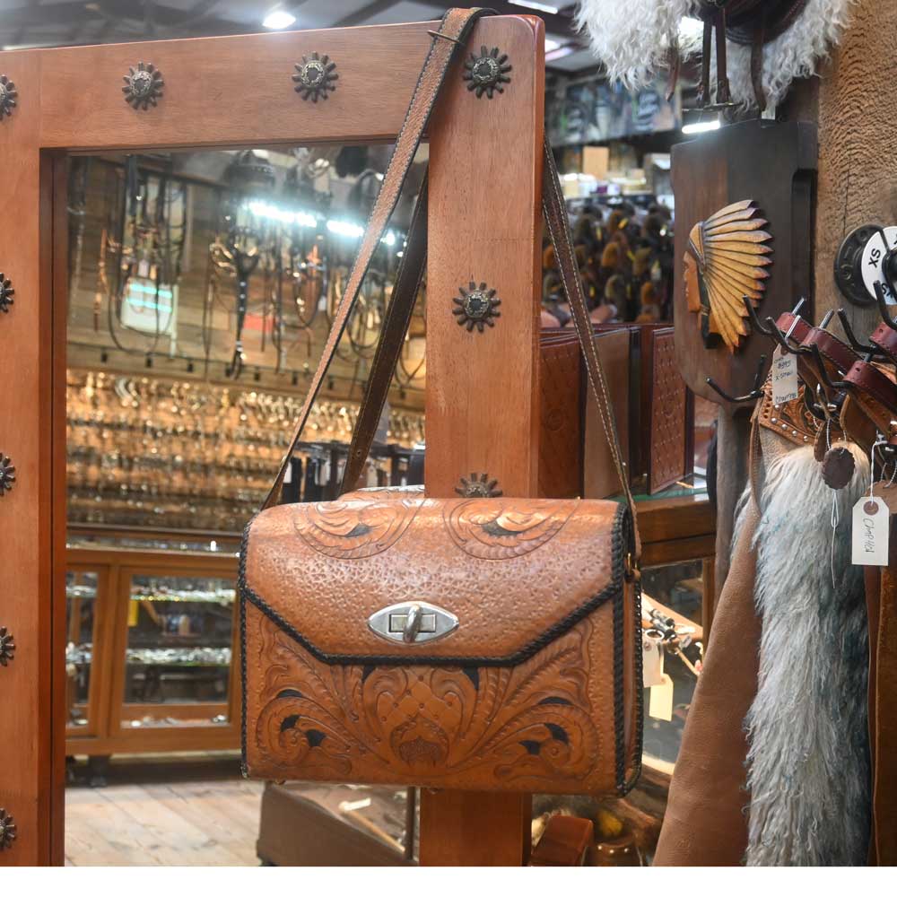 Vintage Leather Western Purse Questions & Answers