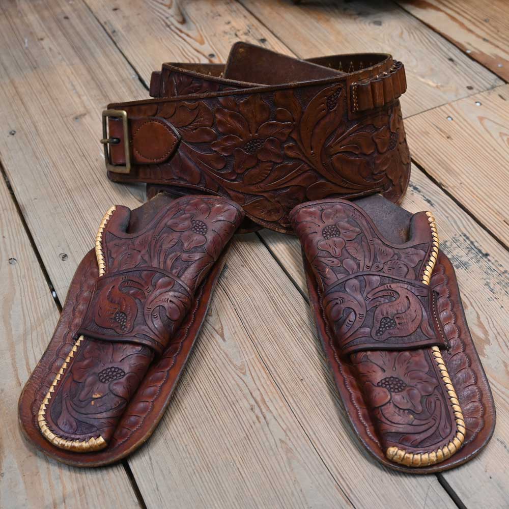 What size is this Double Gun and Ammo Holster Belt?