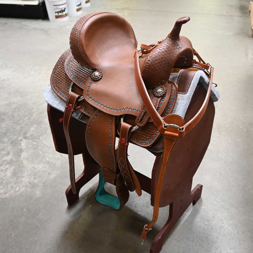 What side gullet does the new pony barrel saddle set have?