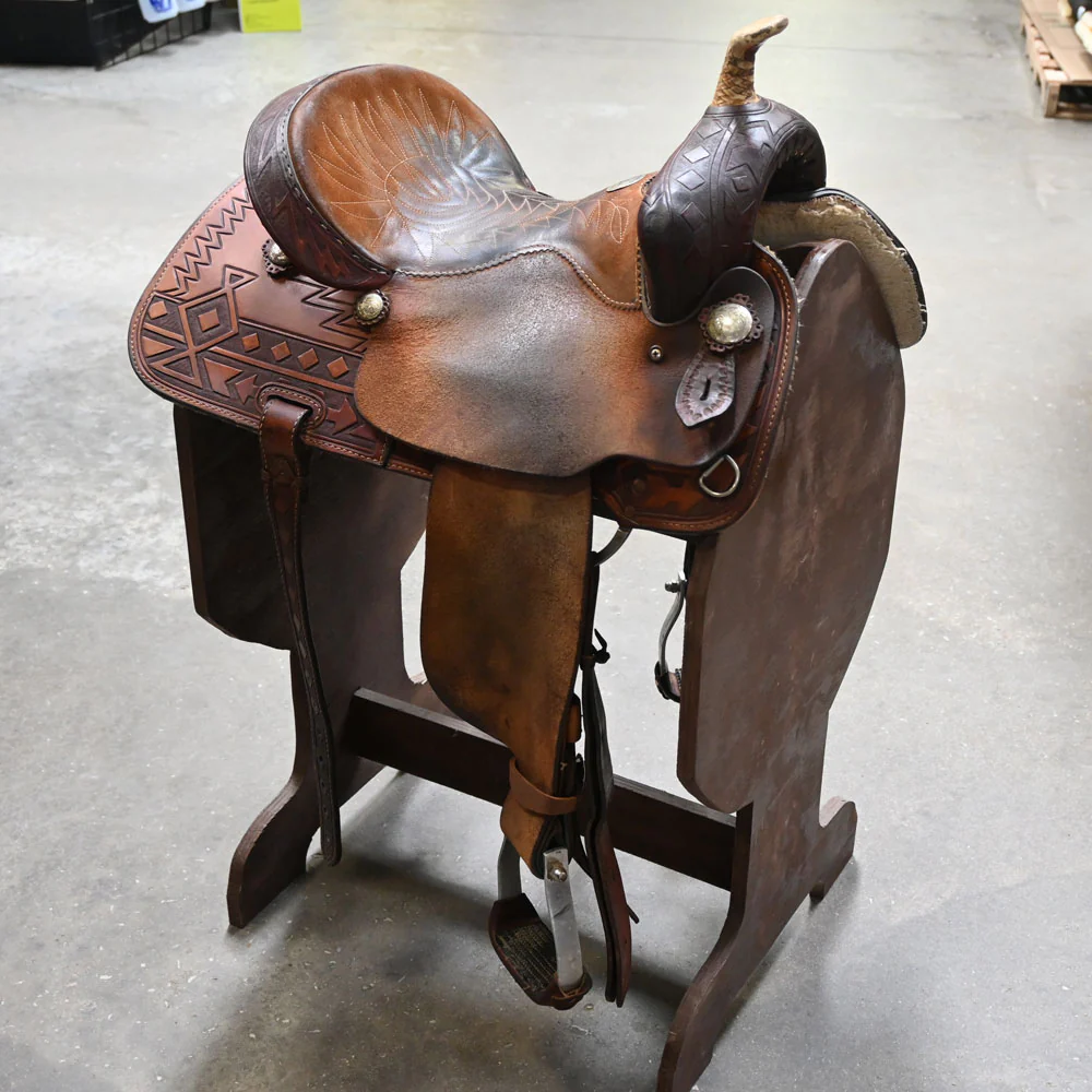 What is the gullet size for your 14.5" USED DALE FREDRICK'S BARREL SADDLE?