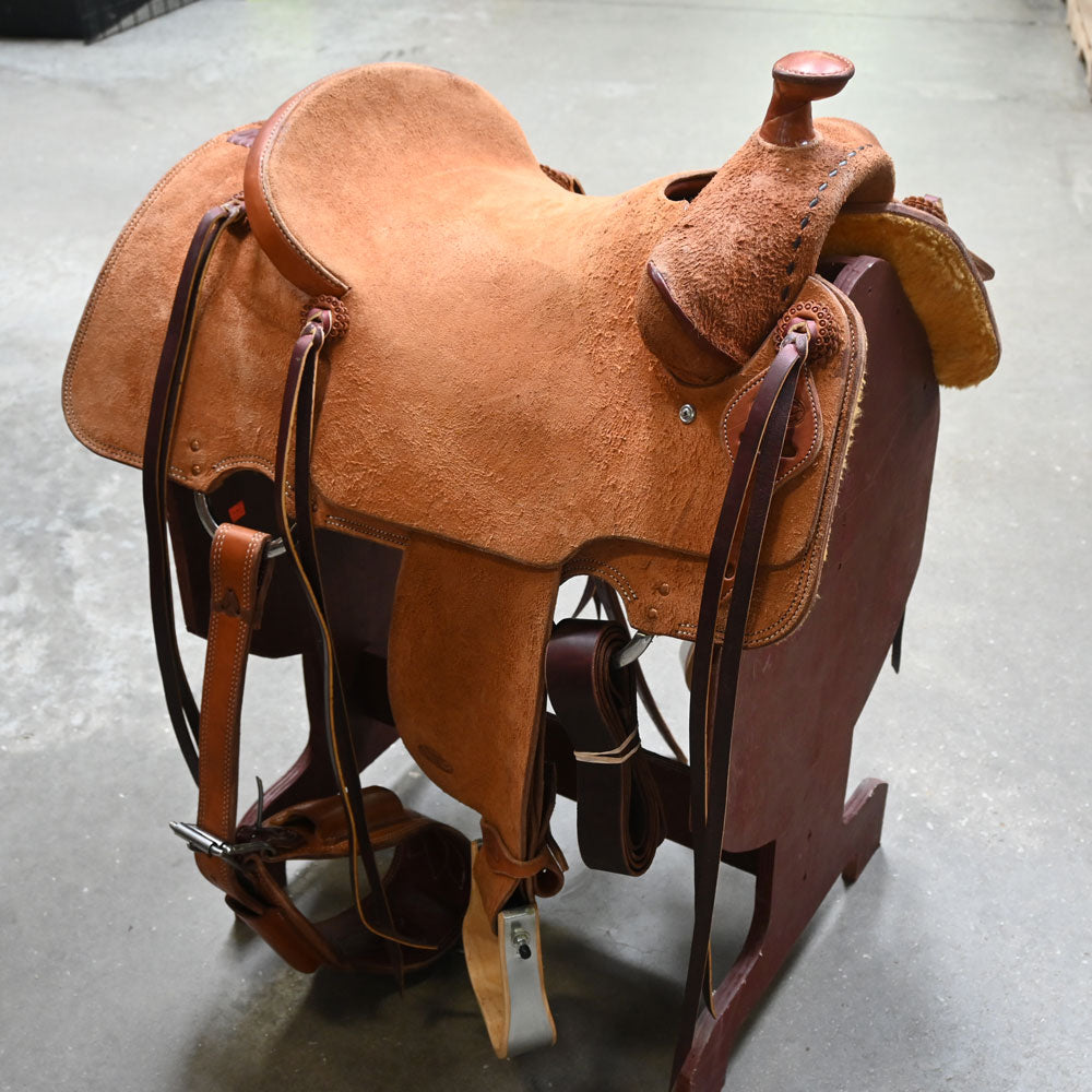 What is the gullet size on this 15.5" DEMO COWPUNCHER RANCH SADDLE?