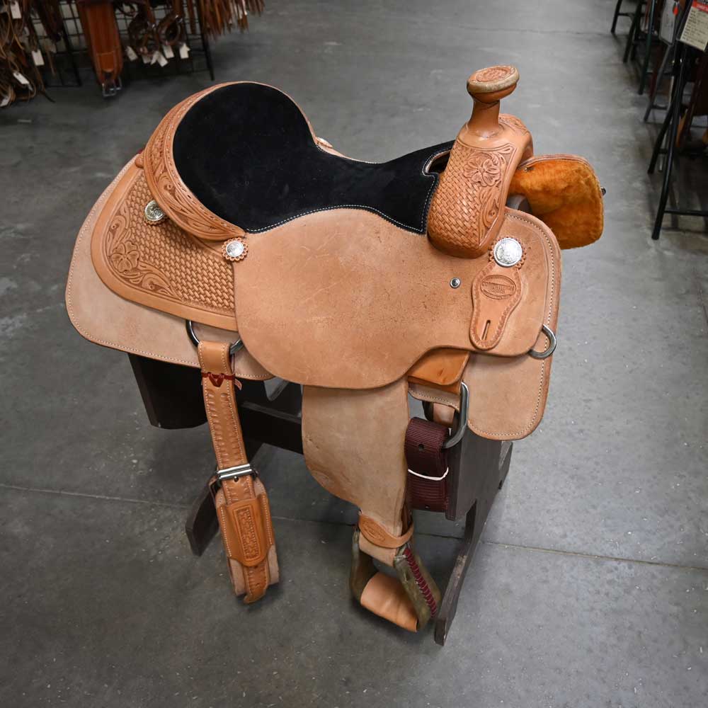 What is the gullet measurement on this 15" TESKEY'S COMPETITION SERIES ROPING SADDLE?