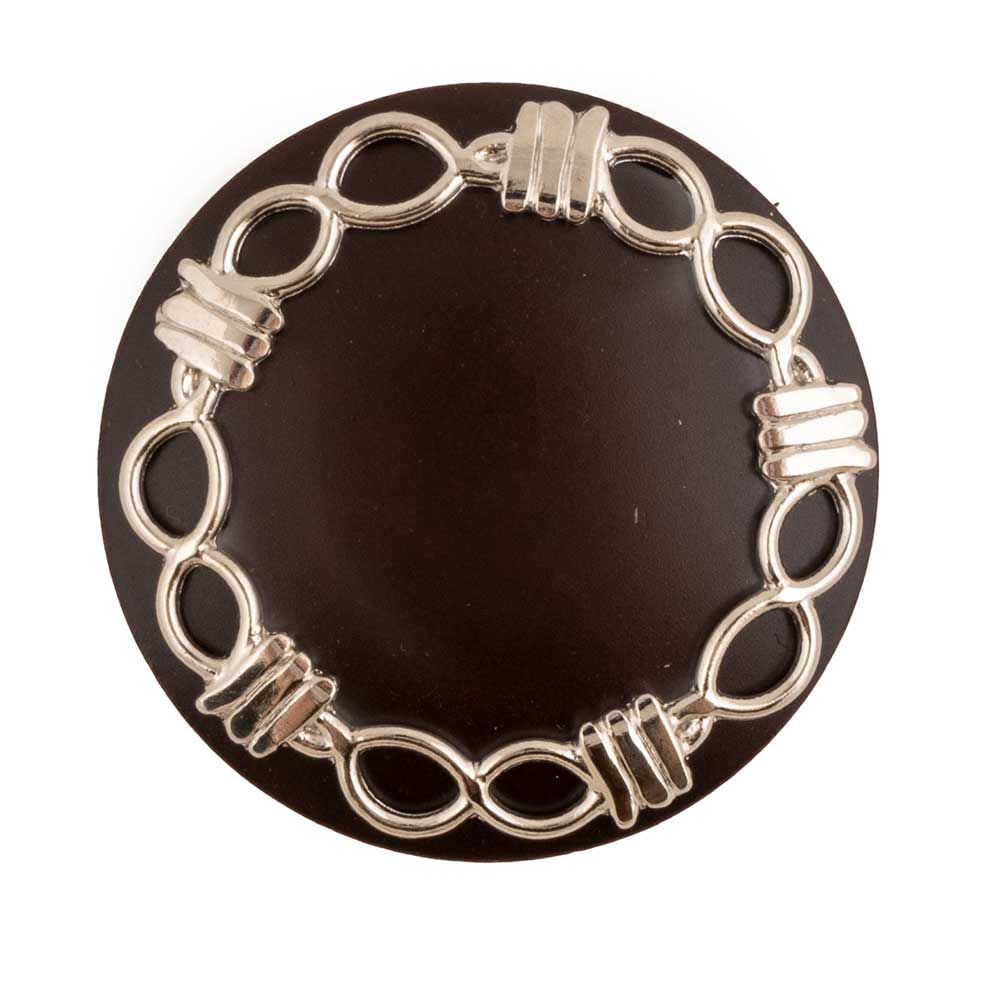 Is the barbwire on the Barb Wire Concho silver?