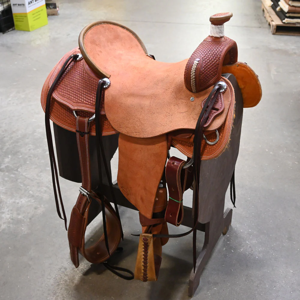 What size bars does the 16.5" Teskey's Ranch Association Saddle have?