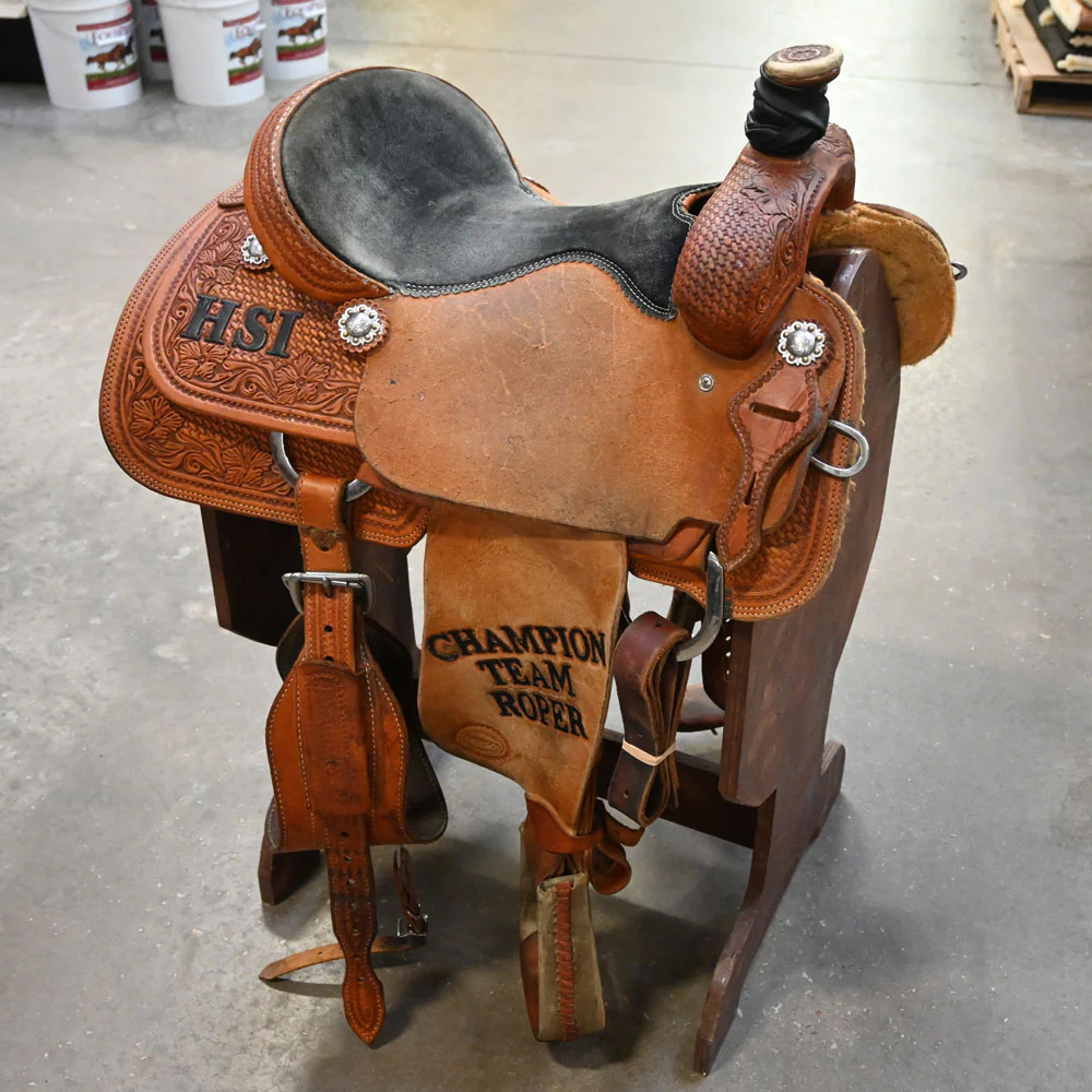 What is gullet width on the 15.5" USED TESKEY'S TEAM ROPING SADDLE?