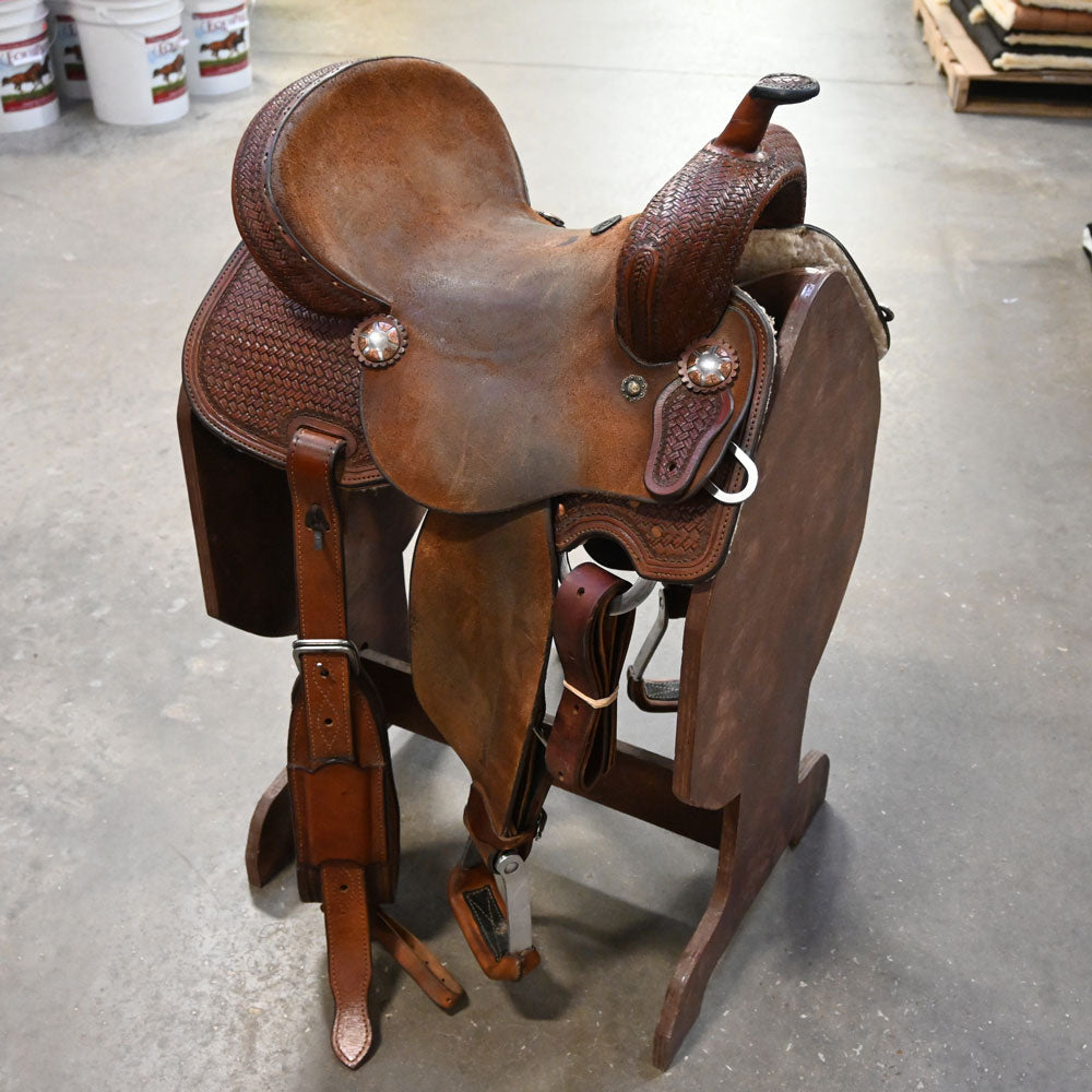 What does this 14" USED SEVEN BARREL SADDLE weigh?