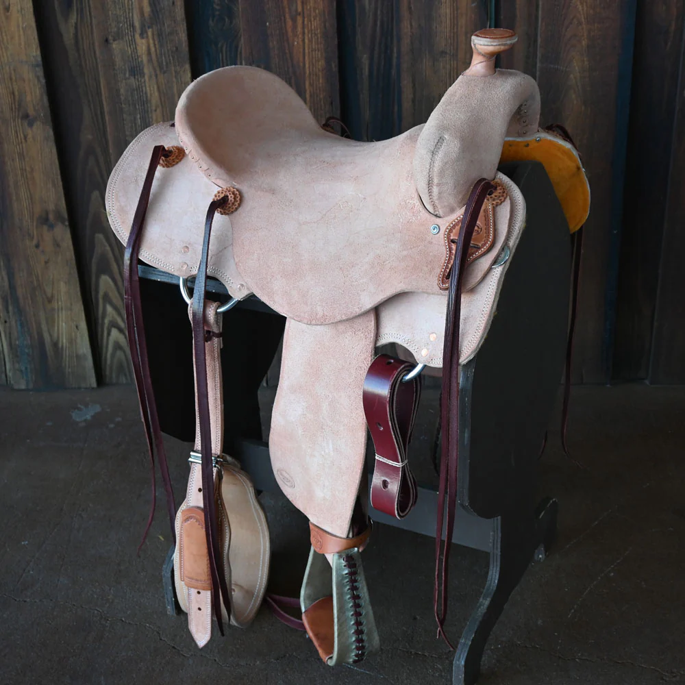 Does the 16" TESKEY'S STRIP DOWN RANCH SADDLE include any additional accessories?