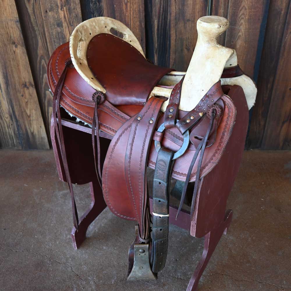 Does the 15.5" USED TIMBER CREEK MULE SADDLE come with a rear flank?
