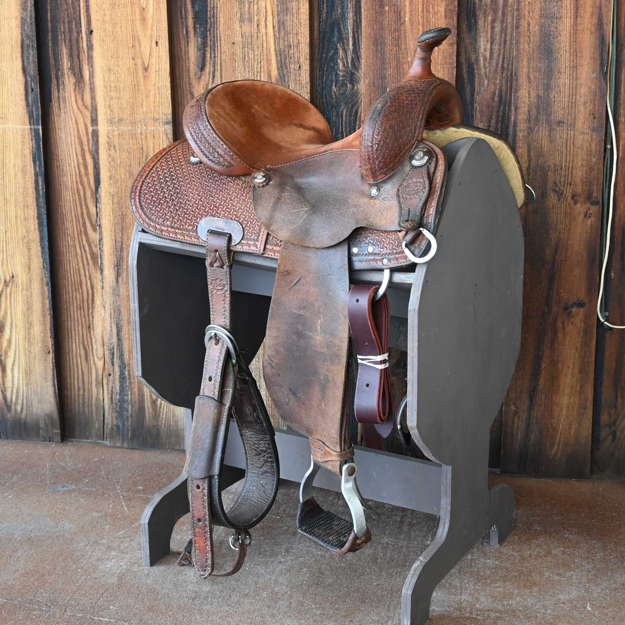 What type of leather finish does the saddle have?