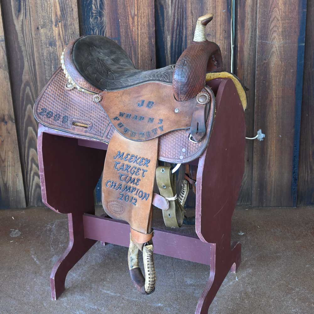 Does this 15" USED CORRIENTE BARREL SADDLE have full quarter horse bar or semi?