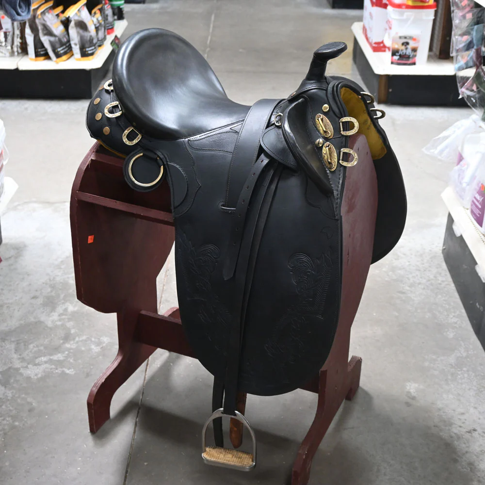 What does this 15" USED STOCKMAN BUSH RIDER AUSTRALIAN SADDLE weight and what is the width of the tree?