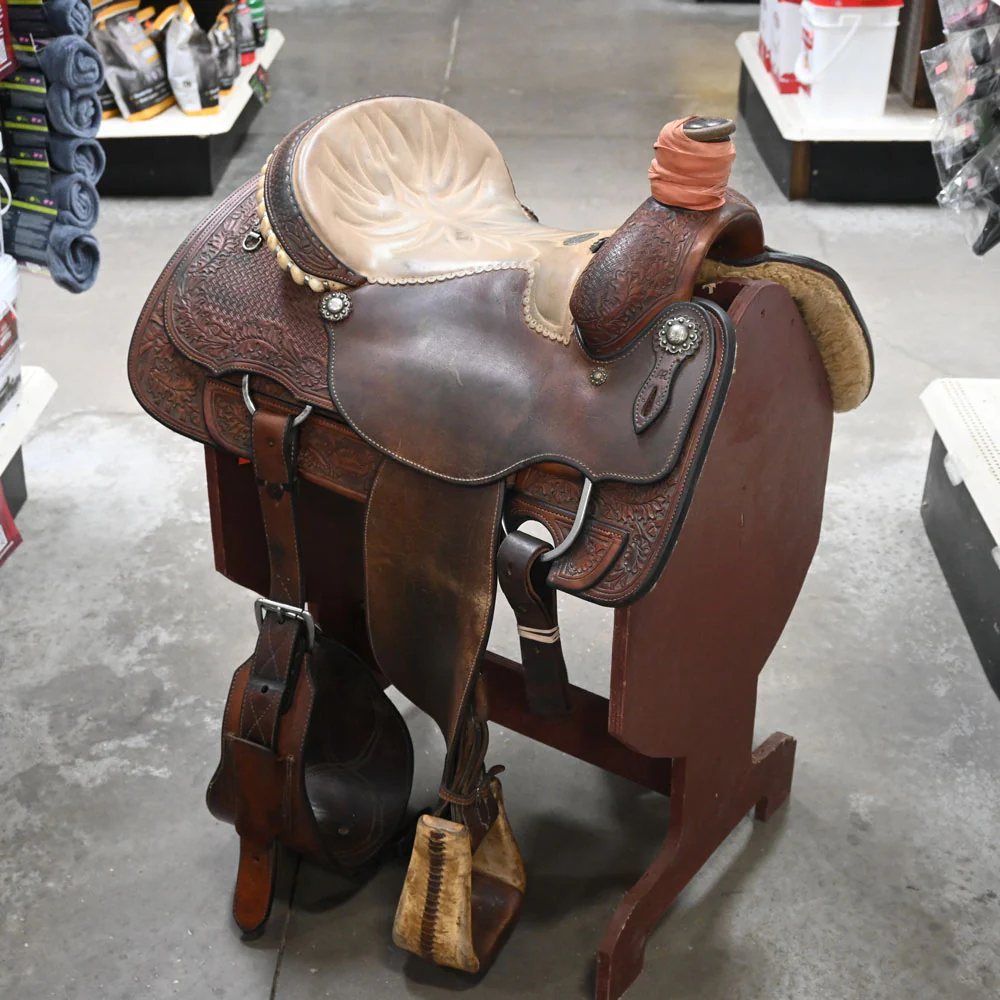 15" USED ALLEN RANCH ROPING SADDLE Questions & Answers