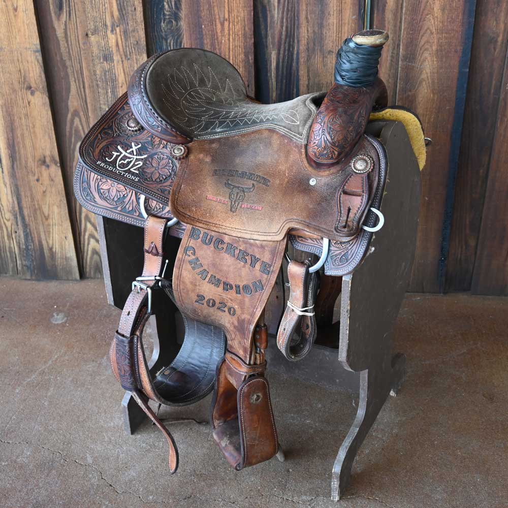 How much does this 15" USED CORRIENTE TEAM ROPING SADDLE weigh?