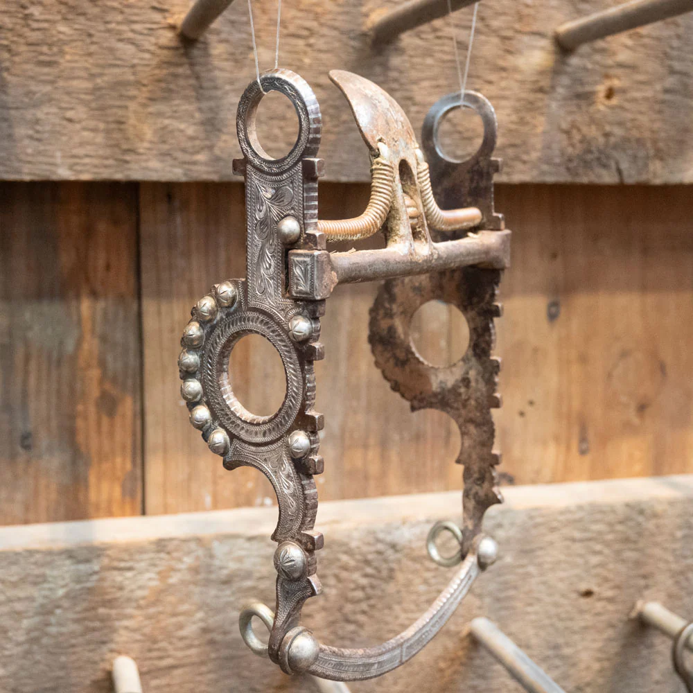 What is the width of the mouthpiece?