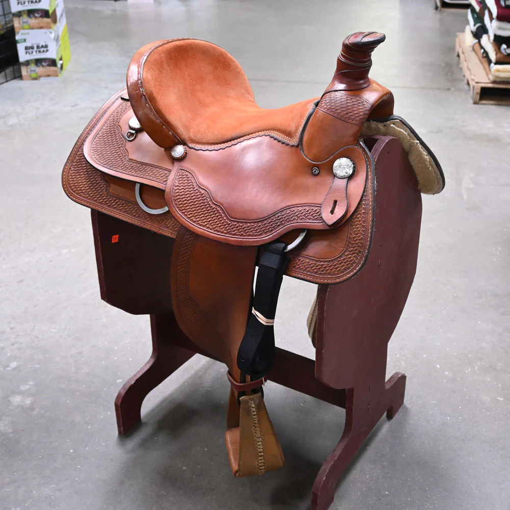 16" USED DAKOTA ROPING SADDLE Questions & Answers