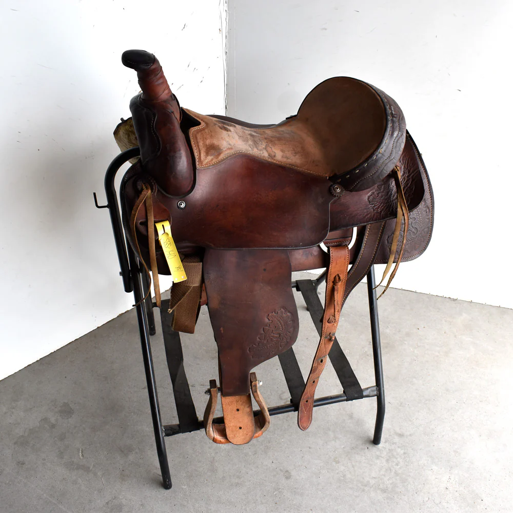What is the gullet measurement and what kind of saddle is this Used 16" Rider Saddle?