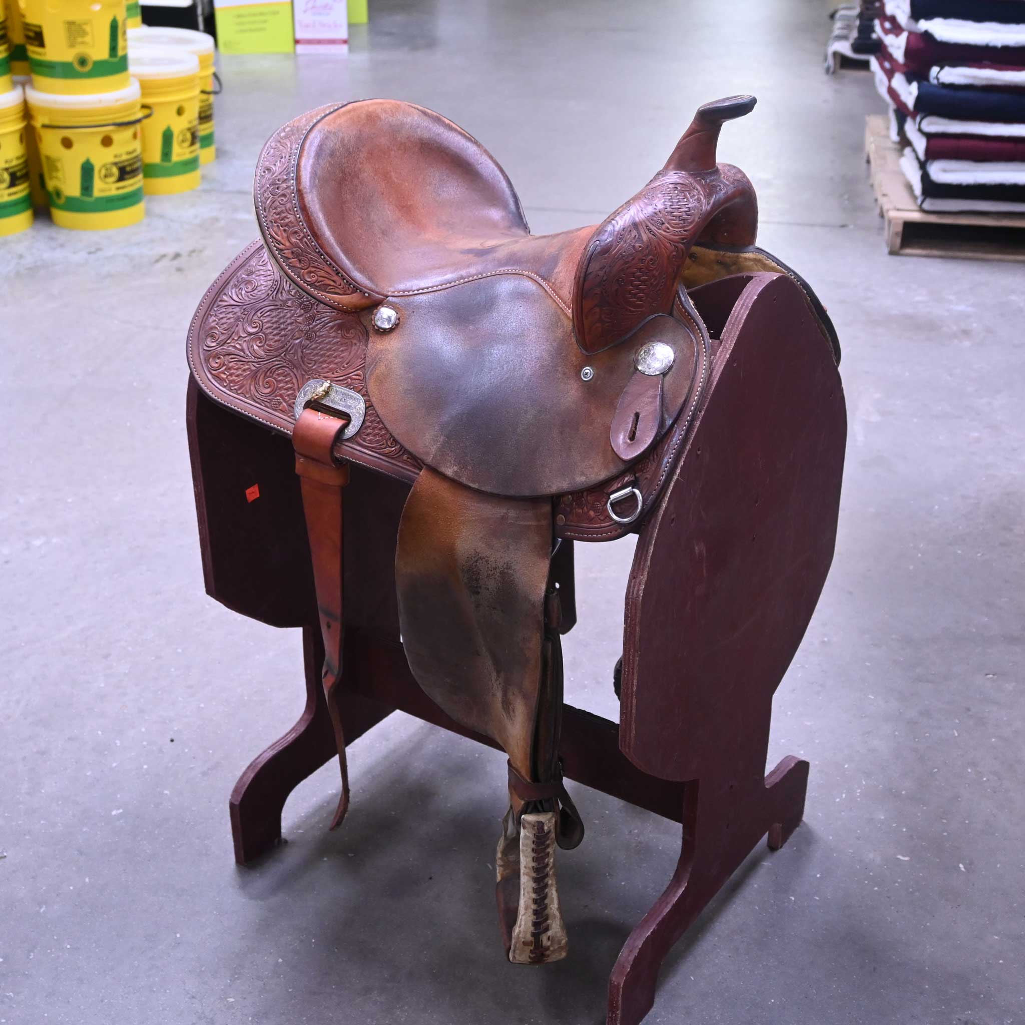 14.5" USED CIRCLE Y BARREL SADDLE Questions & Answers