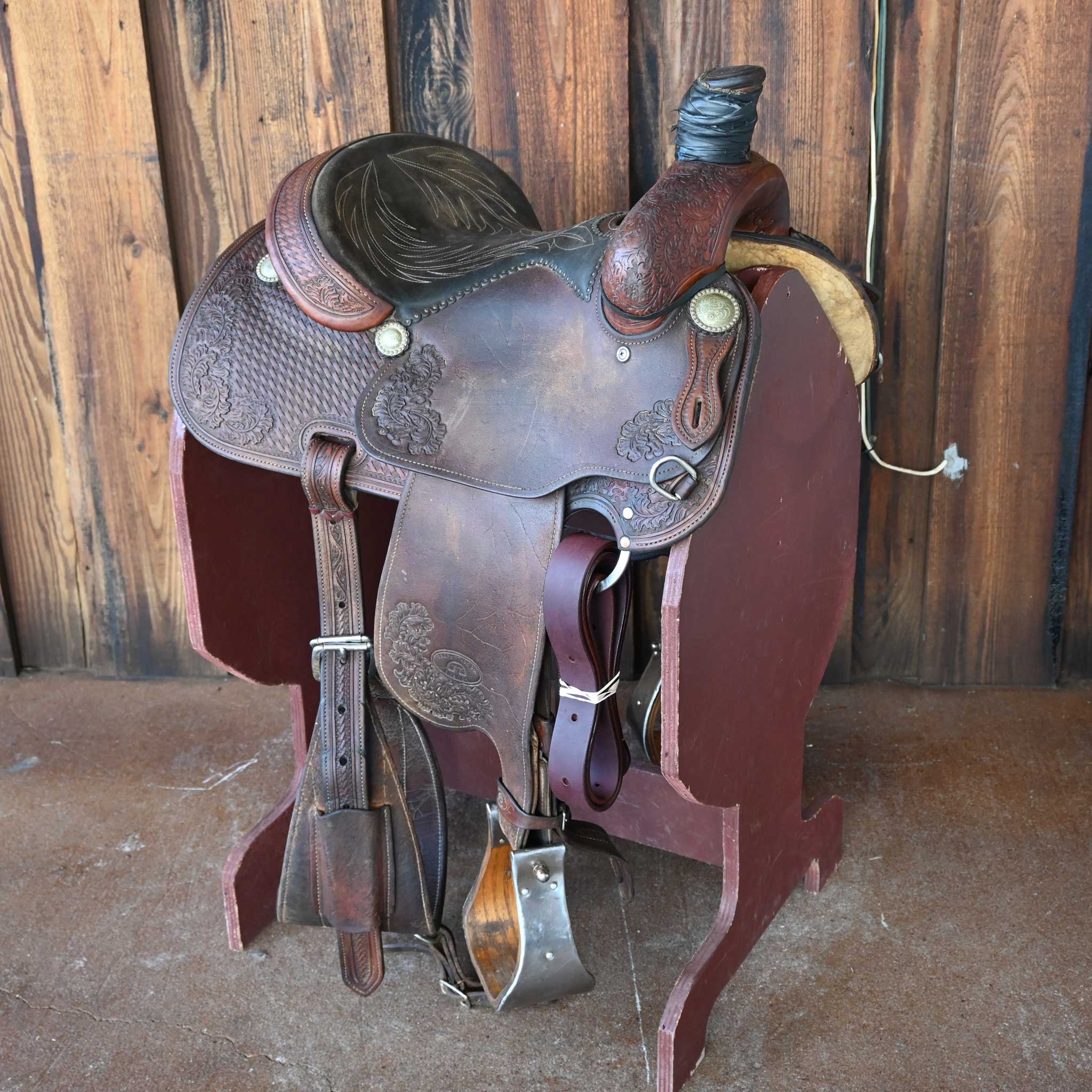 13.5" USED TROPHY TACK TEAM ROPING SADDLE Questions & Answers