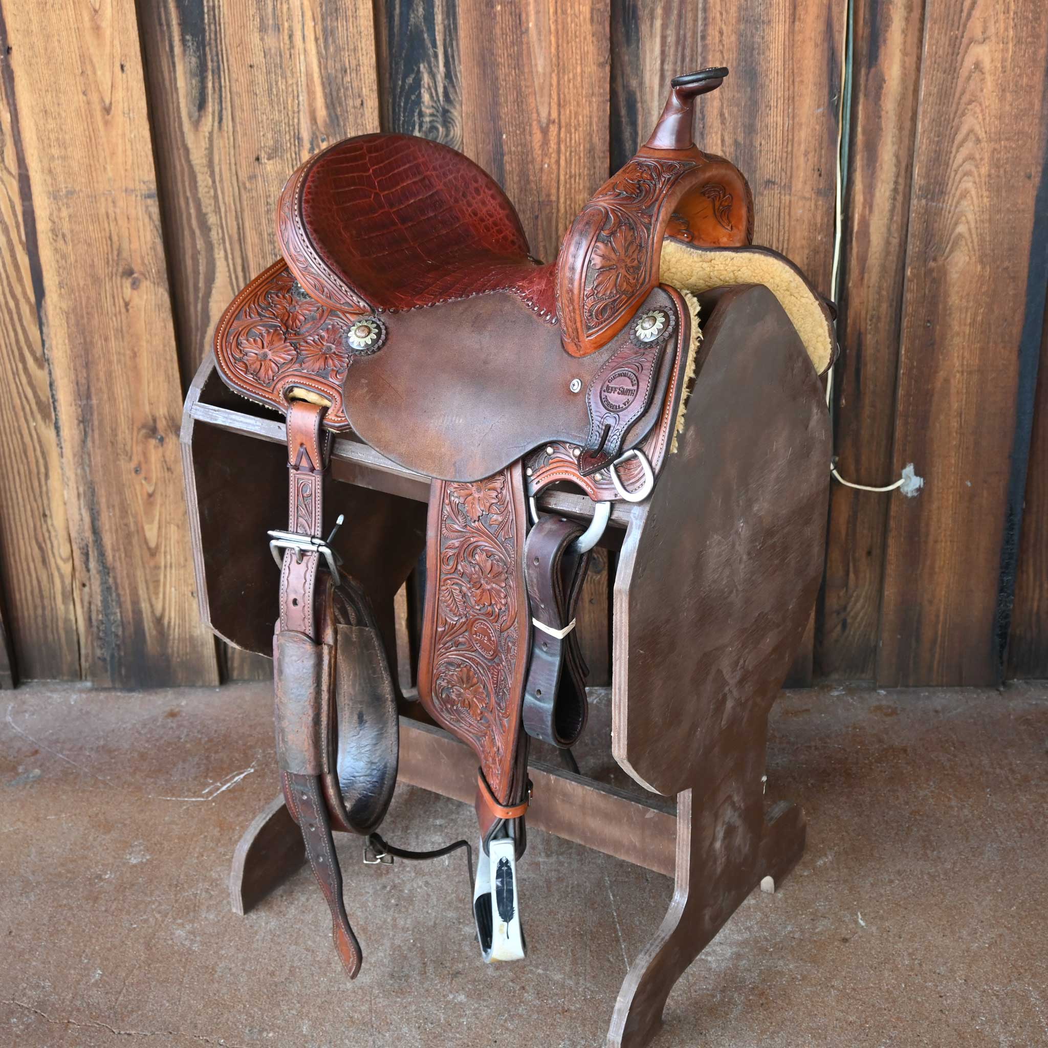 What's the gullet size on this 14" USED JEFF SMITH BARREL SADDLE?