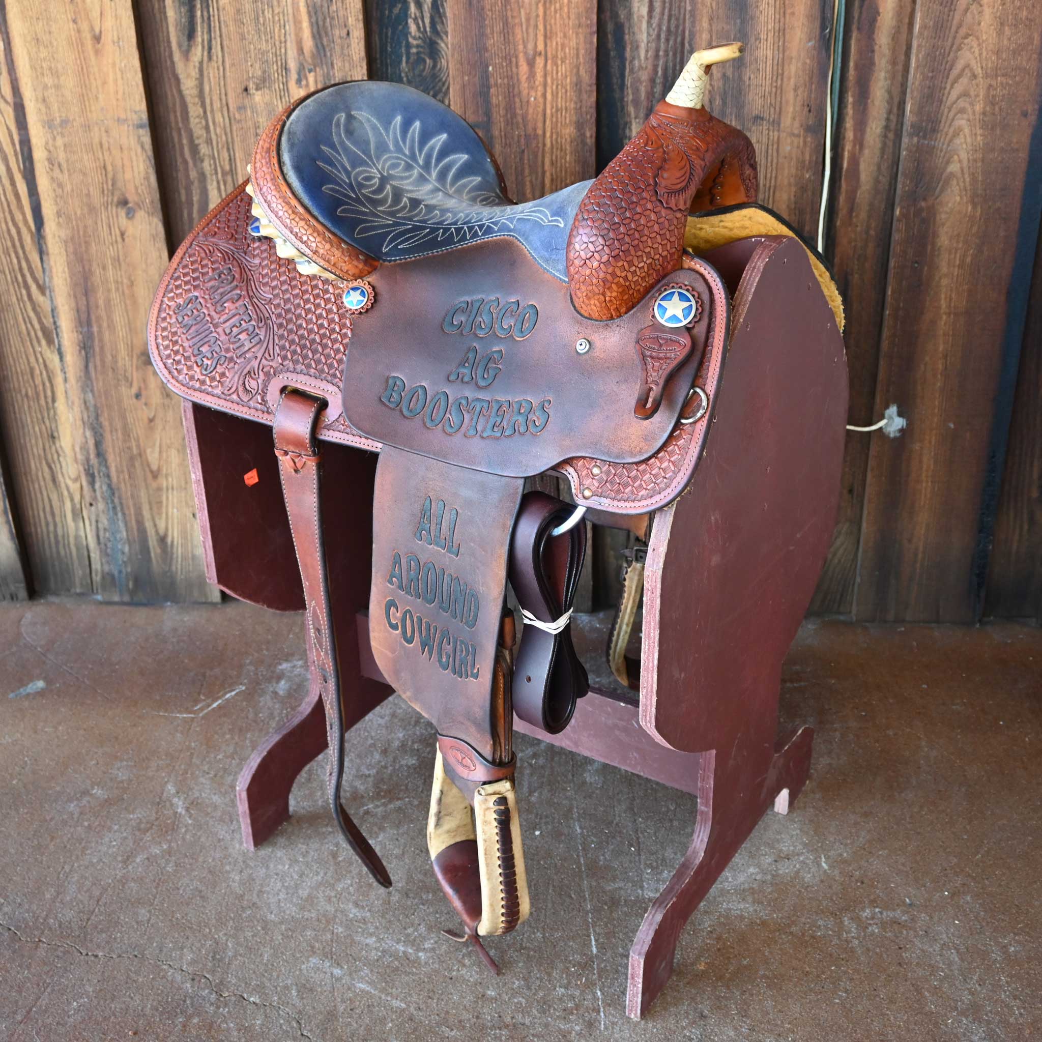 14" USED COWBOY CLASSIC BARREL SADDLE Questions & Answers