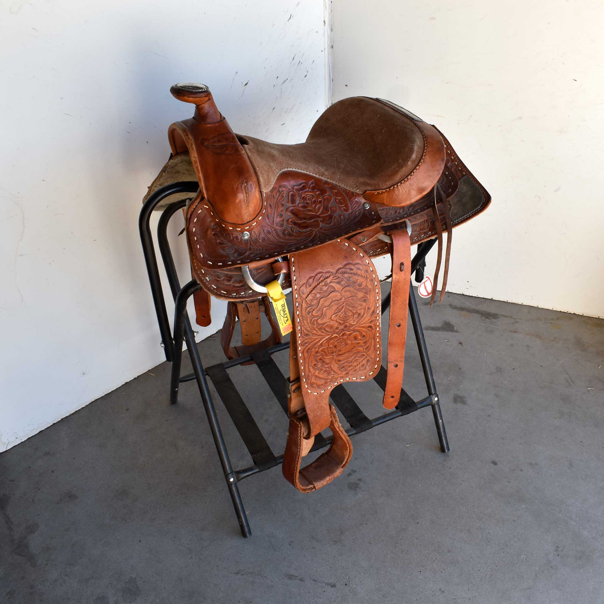 Used 14" Decor Saddle Questions & Answers