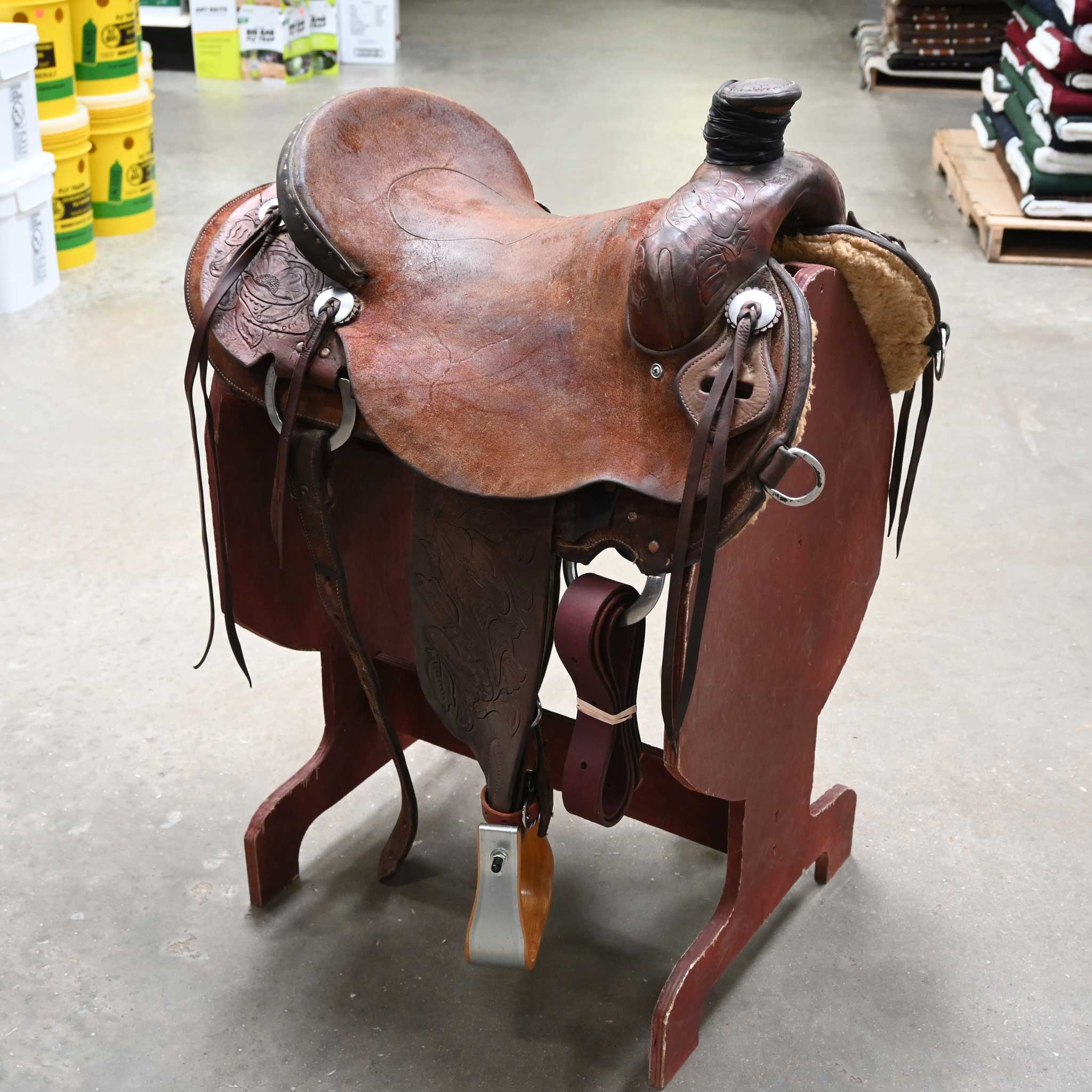 16" USED HAL EVANS RANCH SADDLE Questions & Answers