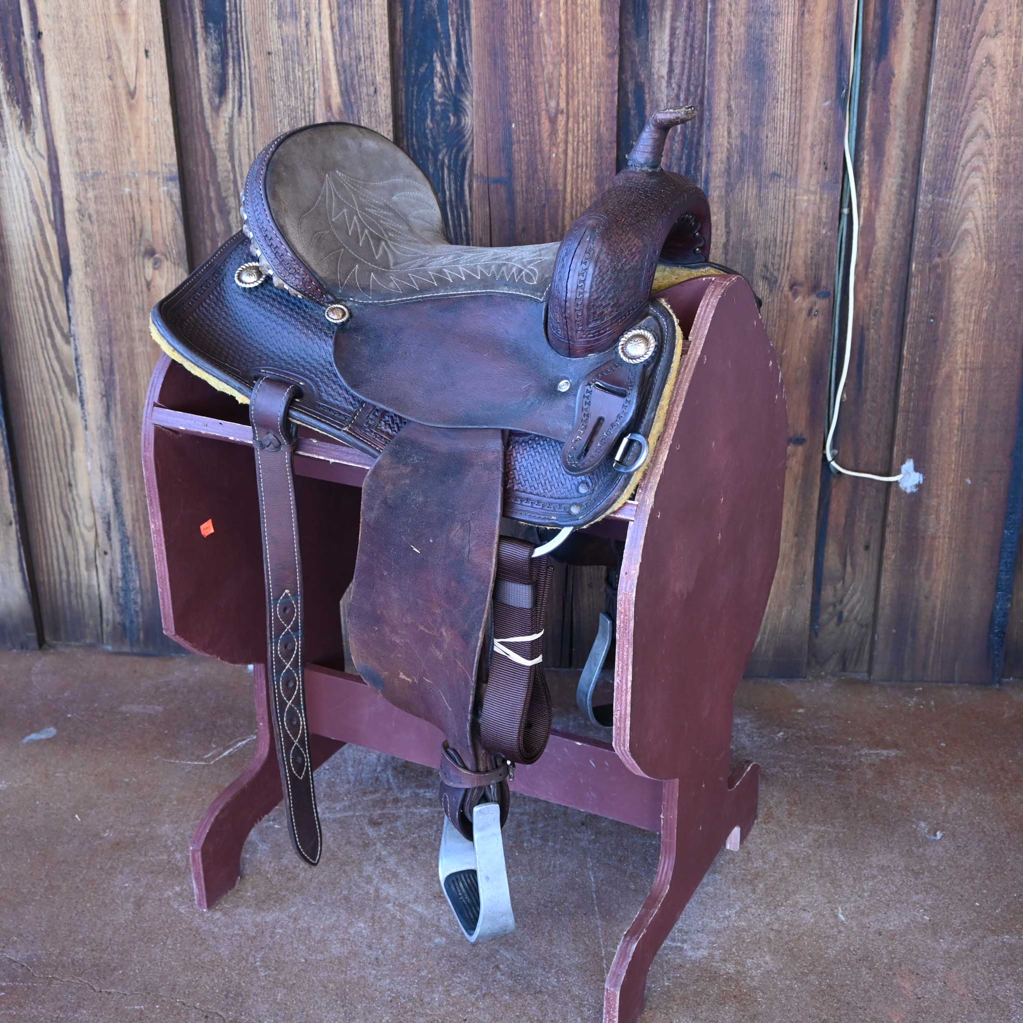 14" USED CORRIENTE BARREL SADDLE Questions & Answers